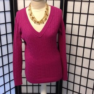 V-neck sweater excellent condition